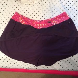 Saucony Women’s running shorts M